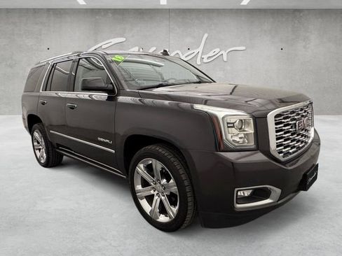 Used 2018 GMC Yukon Denali w/ Denali Ultimate Package image 2