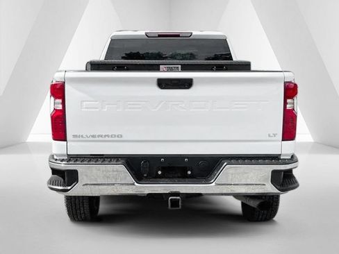 Used 2023 Chevrolet Silverado 2500 LT AWD/4WD image 6