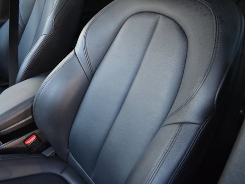 Used 2023 BMW X2 sDrive28i image 11