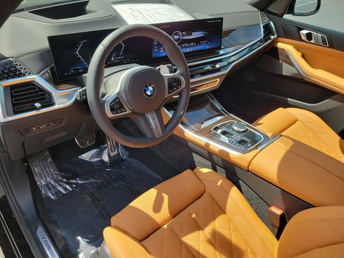 Used 2026 BMW X5 xDrive40i w/ M Sport Package AWD/4WD image 24