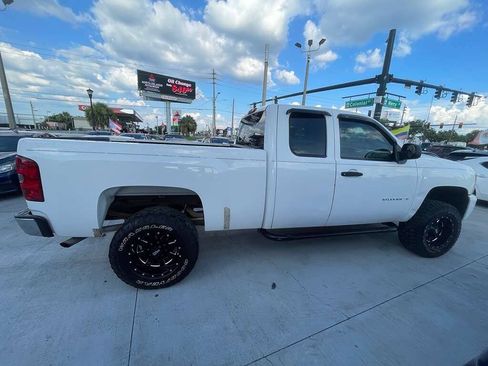 Used 2011 Chevrolet Silverado 1500 W/T w/ LS Package RWD image 4