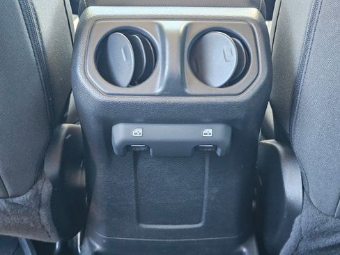 Used 2023 Jeep Wrangler Unlimited AWD/4WD image 22