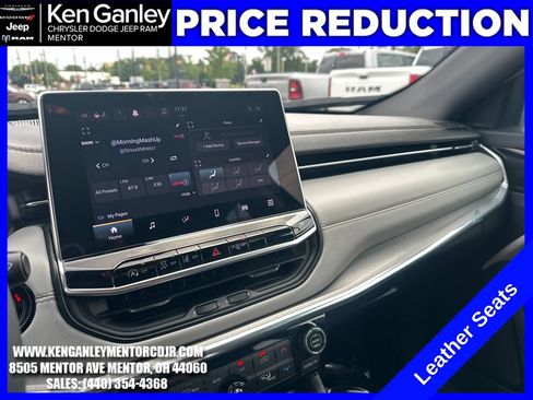 Used 2023 Jeep Compass Limited AWD/4WD image 15
