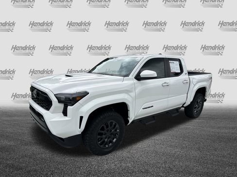 Used 2024 Toyota Tacoma TRD Sport RWD image 5