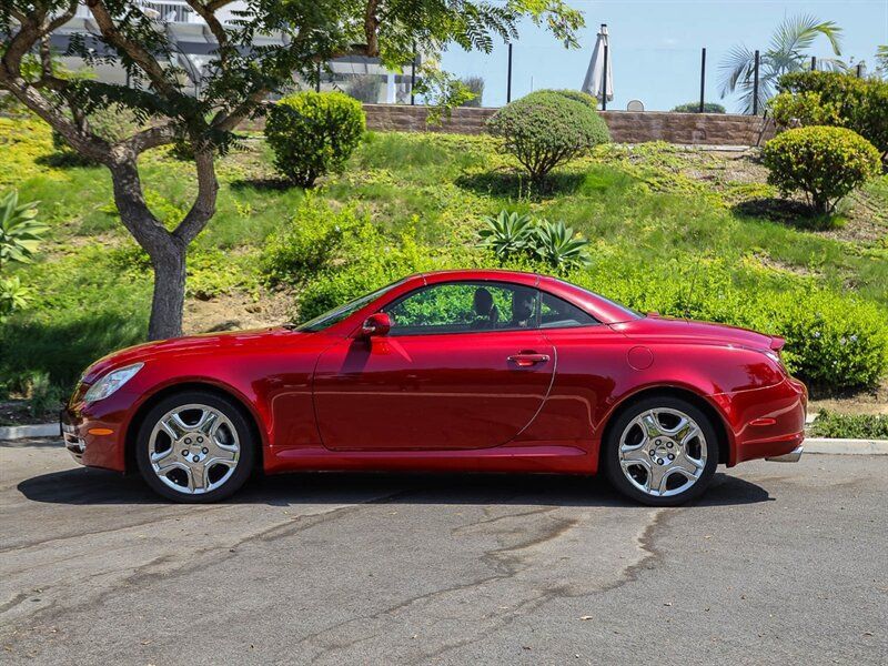 Used 2007 Lexus SC 430 Convertible RWD image 2