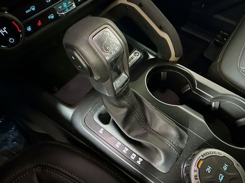 New 2026 Ford Bronco Badlands AWD/4WD image 18