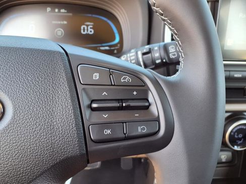 New 2025 Hyundai Venue SEL image 25