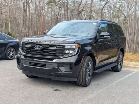 New 2026 Ford Expedition Platinum w/ Stealth Appearance Package image 6