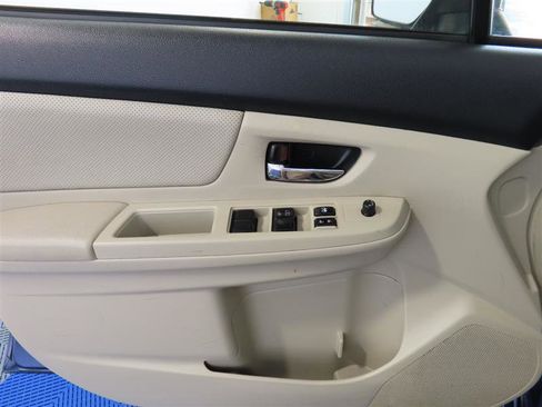 Used 2013 Subaru Crosstrek 2.0i Limited image 16