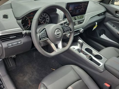 New 2026 Nissan Altima 2.5 SR w/ SR Midnight Edition Package FWD image 19