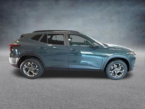 New 2026 Chevrolet Trax LT w/ Driver Confidence Package image 5