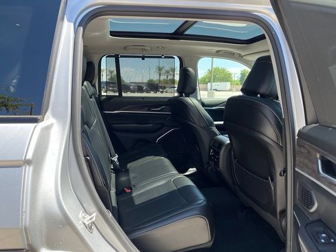 Used 2024 Jeep Grand Cherokee Limited 4xe w/ Luxury Tech Group II AWD/4WD image 14