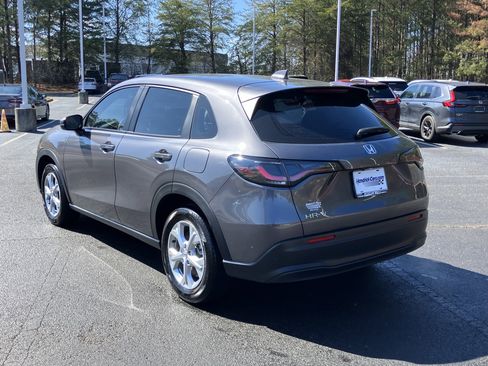 Used 2025 Honda HR-V LX image 8