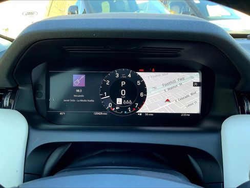 Used 2024 Land Rover Discovery Sport S image 25