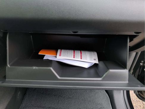 Used 2025 GMC Acadia Elevation image 23