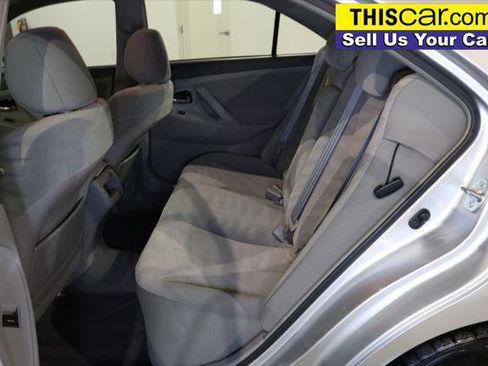 Used 2011 Toyota Camry LE image 19