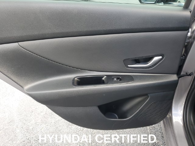 Used 2025 Hyundai Elantra SEL FWD image 27