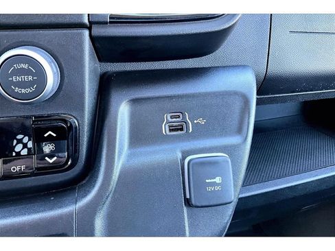 Used 2025 RAM ProMaster 2500 w/ U-Haul Equipment Group FWD image 17