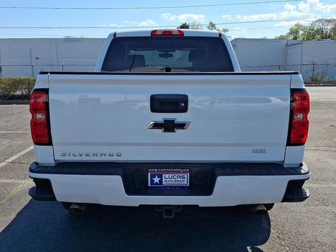 Used 2018 Chevrolet Silverado 1500 Custom w/ Custom Value Package AWD/4WD image 10