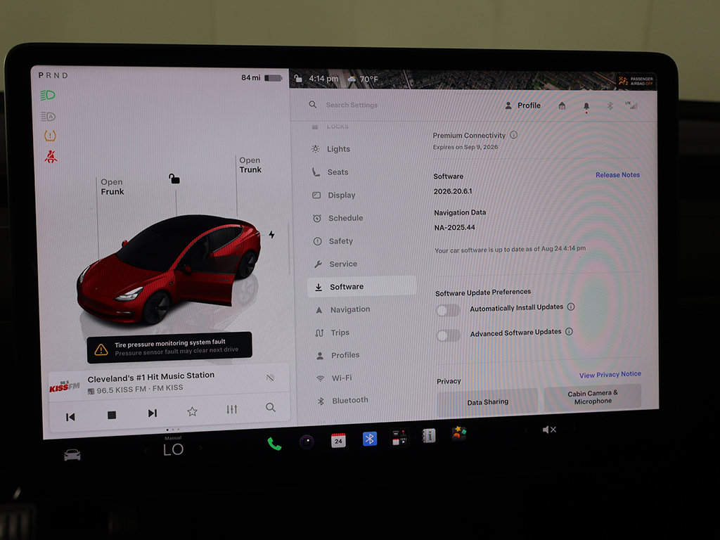 Used 2022 Tesla Model 3 Long Range AWD/4WD image 41