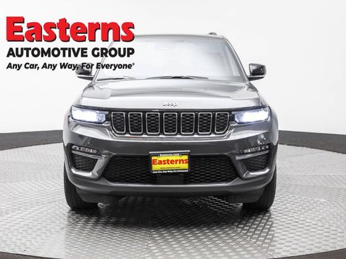 Used 2023 Jeep Grand Cherokee 4WD 4xe image 2