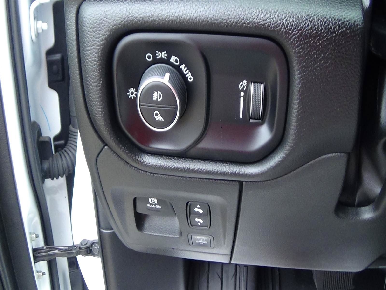 Used 2025 RAM 1500 Big Horn AWD/4WD image 25