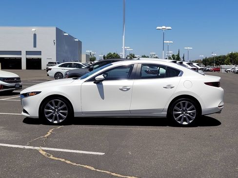Used 2025 MAZDA MAZDA3 s FWD image 9