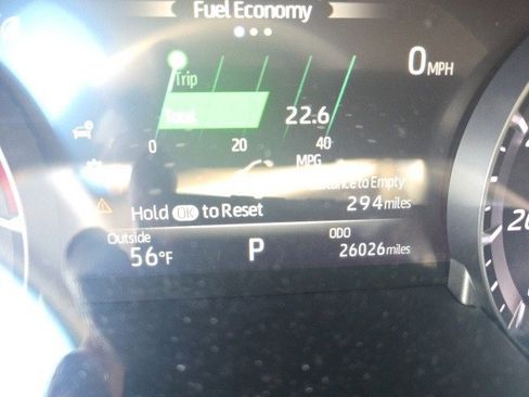 Used 2023 Toyota Highlander XLE image 6