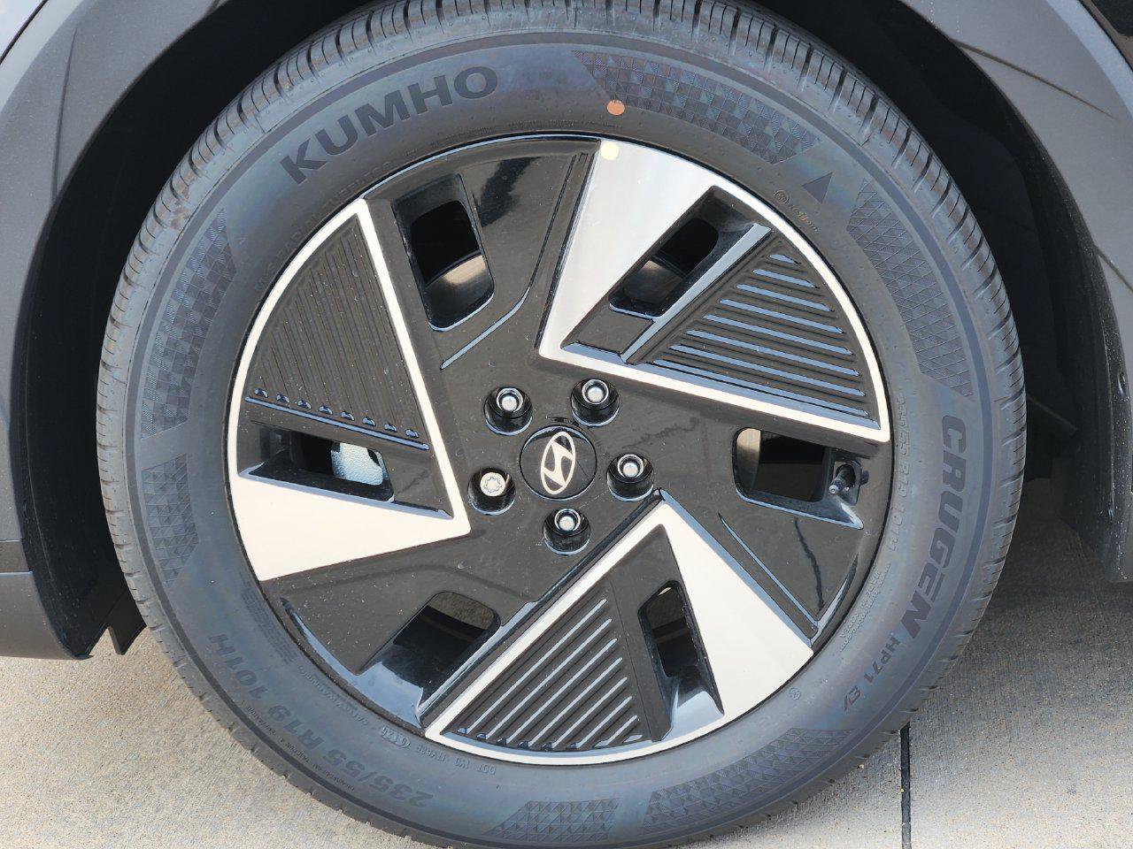 New 2027 Hyundai Ioniq 5 SE RWD image 7