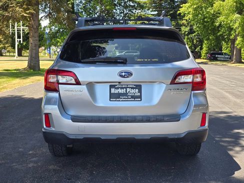 Used 2017 Subaru Outback 2.5i Premium AWD/4WD image 5