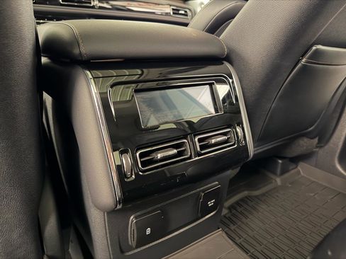 Used 2025 Lincoln Aviator Reserve w/ Equipment Group 201A AWD/4WD image 35