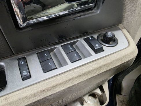 Used 2008 Ford Expedition XLT AWD/4WD image 19