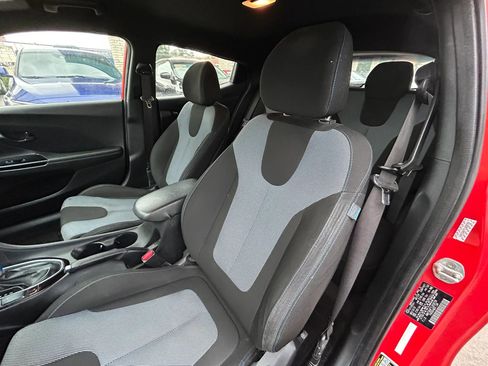 Used 2020 Hyundai Veloster 2.0 FWD image 9