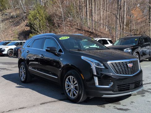 Used 2022 Cadillac XT5 Premium Luxury w/ Technology Package image 3