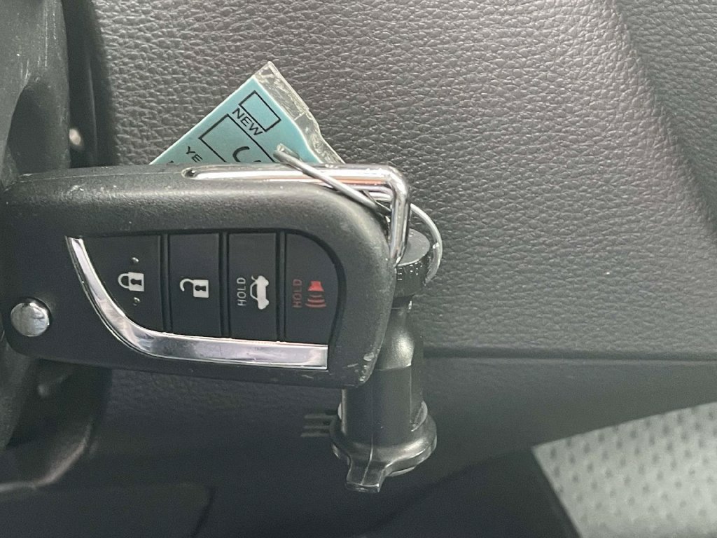 Used 2025 Toyota Corolla LE FWD image 28