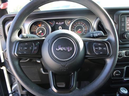 Used 2020 Jeep Wrangler Unlimited Sport image 13