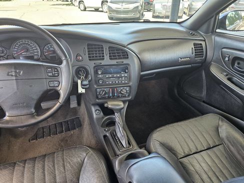 Used 2002 Chevrolet Monte Carlo SS w/ Preferred Equipment Group FWD image 11