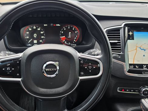 Used 2020 Volvo XC90 T6 Momentum AWD/4WD image 42