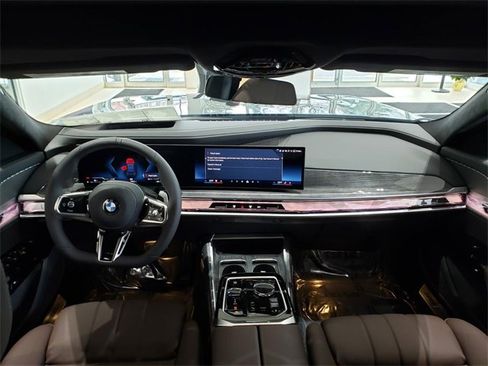 New 2026 BMW 760i xDrive image 11