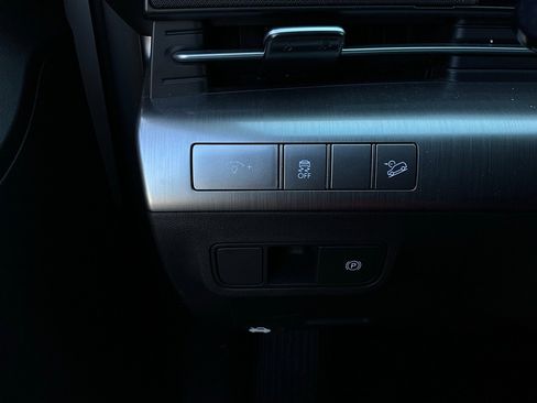 Used 2025 Hyundai Kona SEL image 22