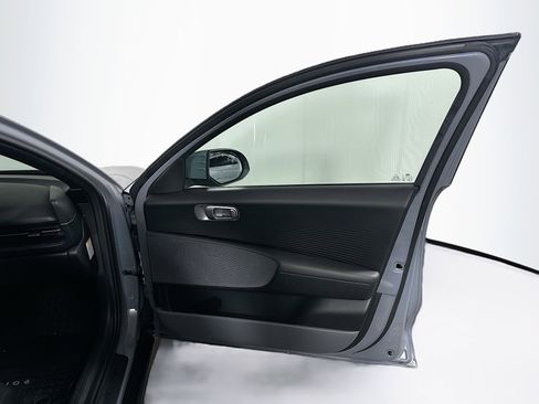 Used 2024 Hyundai Ioniq 6 SE RWD image 34