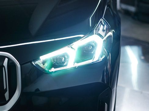 Used 2023 BMW X1 xDrive28i image 9