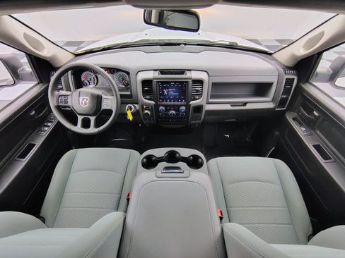 Used 2019 RAM 1500 Express w/ Express Value Package AWD/4WD image 2