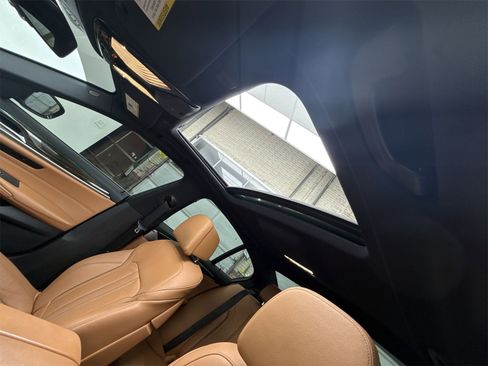 Used 2020 BMW 530i w/ Convenience Package image 30