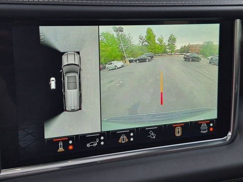 Used 2023 GMC Yukon XL Denali Ultimate AWD/4WD image 15