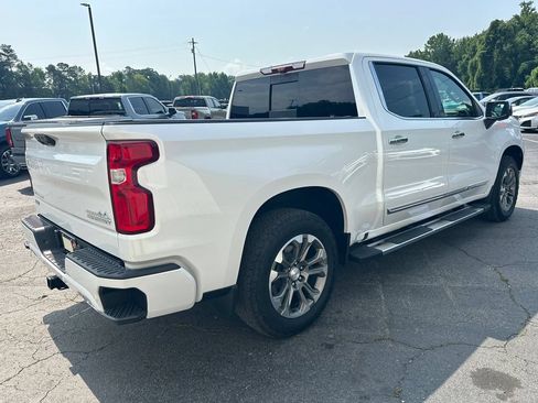 Used 2024 Chevrolet Silverado 1500 High Country w/ Technology Package AWD/4WD image 6