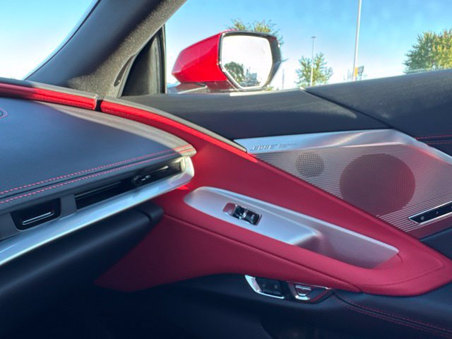 Used 2024 Chevrolet Corvette Stingray Preferred Cpe RWD image 18