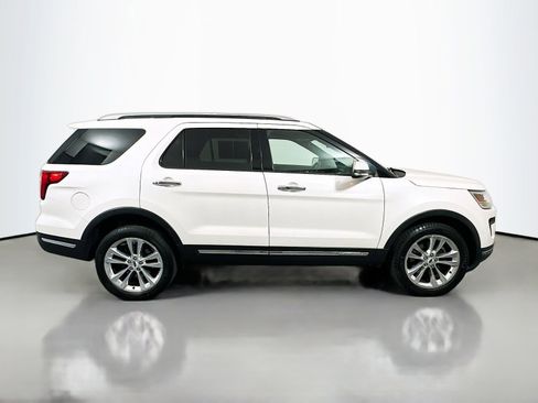 Used 2018 Ford Explorer Limited w/ Ford Safe & Smart Package AWD/4WD image 8