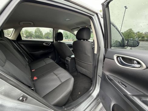 Used 2019 Nissan Sentra SR FWD image 15