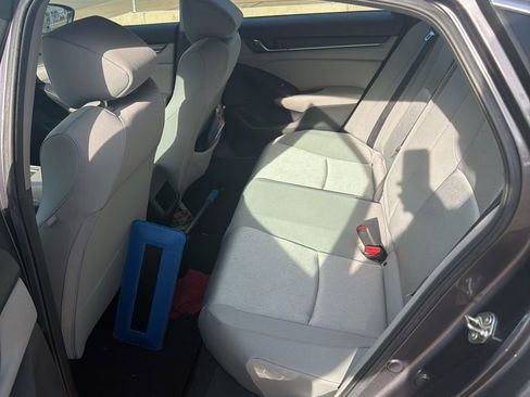 Used 2019 Honda Accord LX image 37